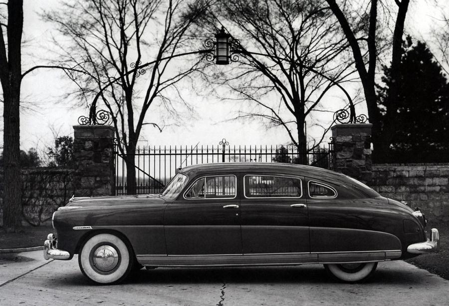  Hudson Commodore Six Sedan (482) 1948 года  (фото 2 из 3)
